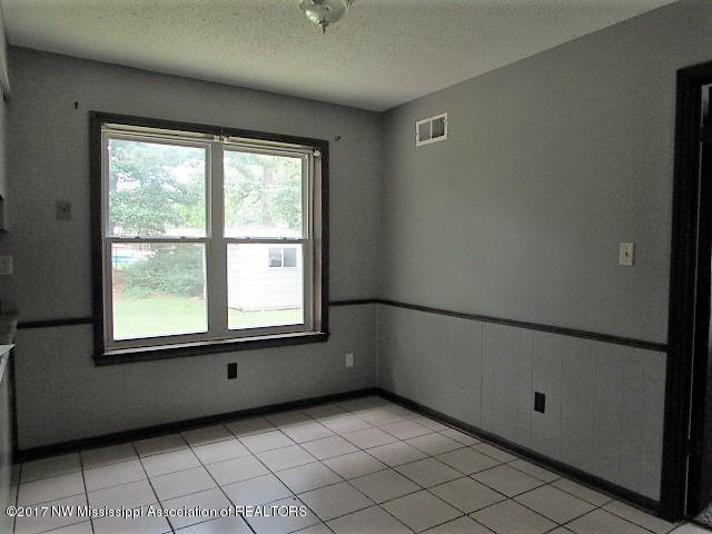 764 Old Forge Road Southaven, MS 38671 - Photo 7 of 18 IMG_1666