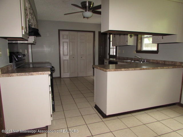 764 Old Forge Road Southaven, MS 38671 - Photo 10 of 18 IMG_1676