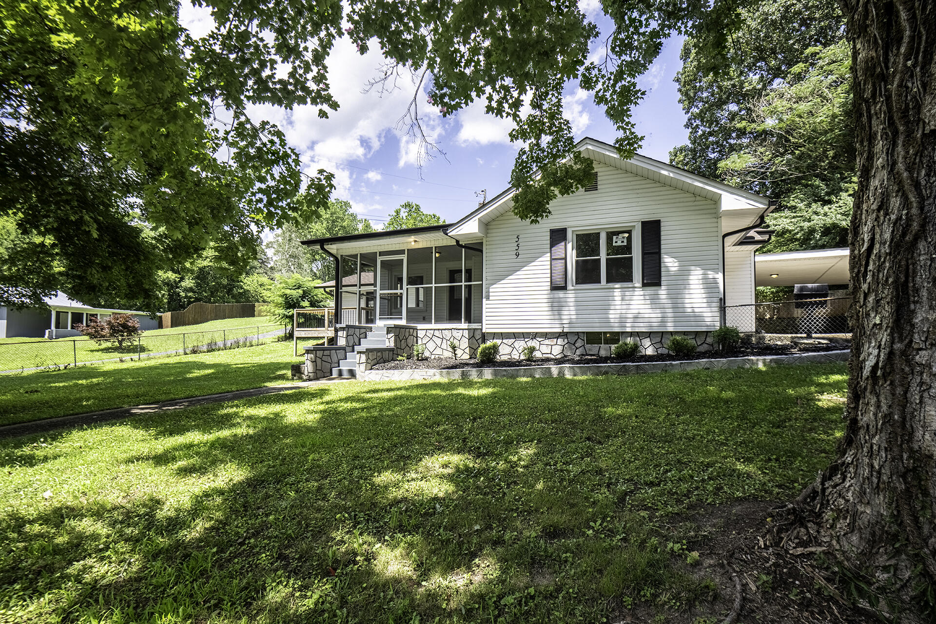 559 Union Fork Road Soddy-Daisy, TN 37379 - Photo 2 of 58 KHP02