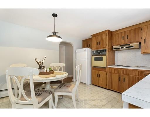 27 Marion Road Wakefield, MA 01880 - Photo 11 of 27 Gallery Image 11