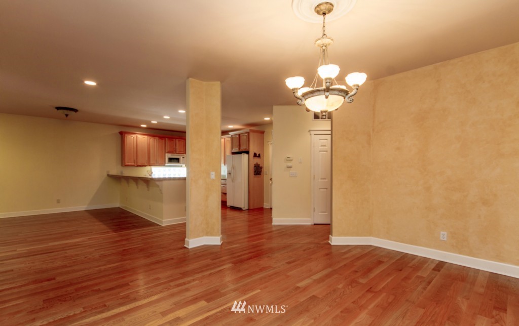4220 Southwest Roxbury Street Seattle, WA 98136 - Photo 13 of 25 Gallery Image 13