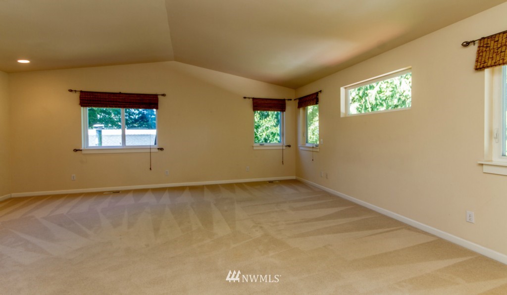 4220 Southwest Roxbury Street Seattle, WA 98136 - Photo 15 of 25 Gallery Image 15