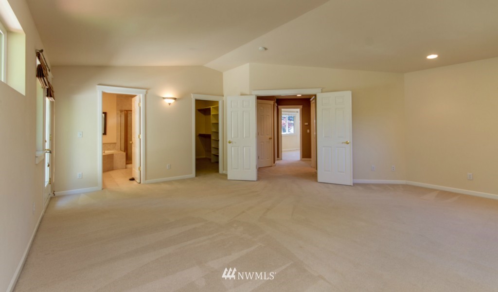 4220 Southwest Roxbury Street Seattle, WA 98136 - Photo 16 of 25 Gallery Image 16