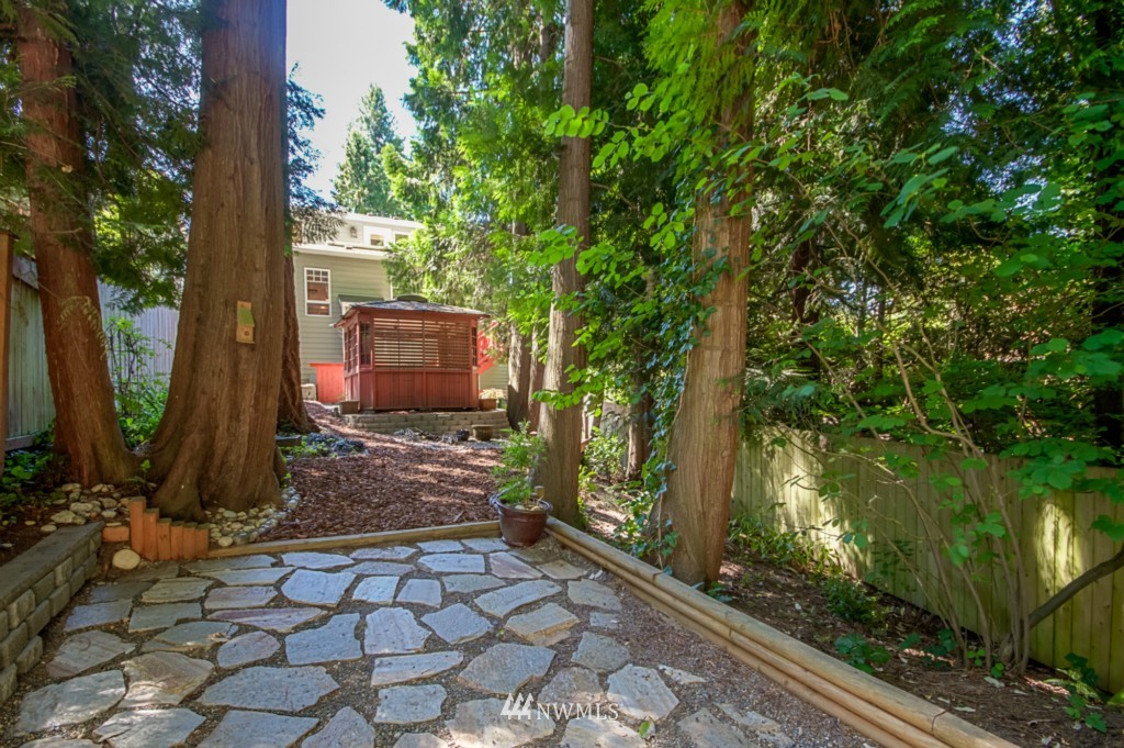 4220 Southwest Roxbury Street Seattle, WA 98136 - Photo 21 of 25 Gallery Image 21