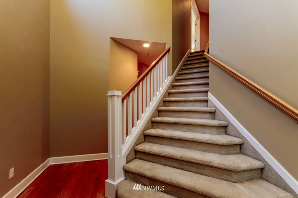 4220 Southwest Roxbury Street Seattle, WA 98136 - Photo 5 of 25 Gallery Image 5