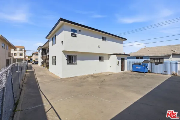 a view of a house with a garage