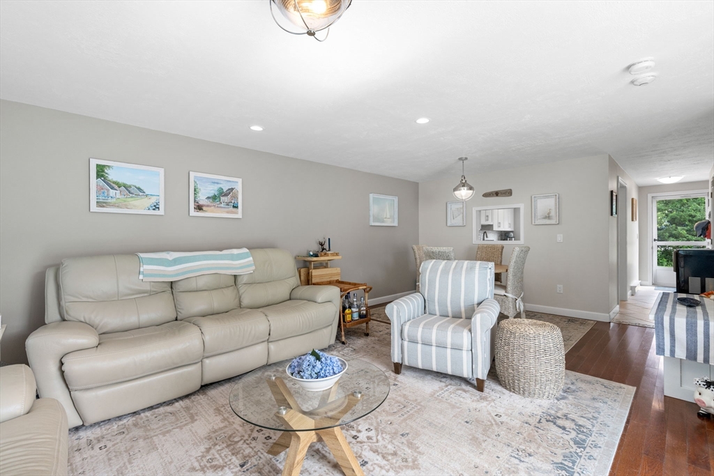174 Lowell Road, Unit 121 Mashpee, MA 02649 - Photo 11 of 34 Gallery Image 11