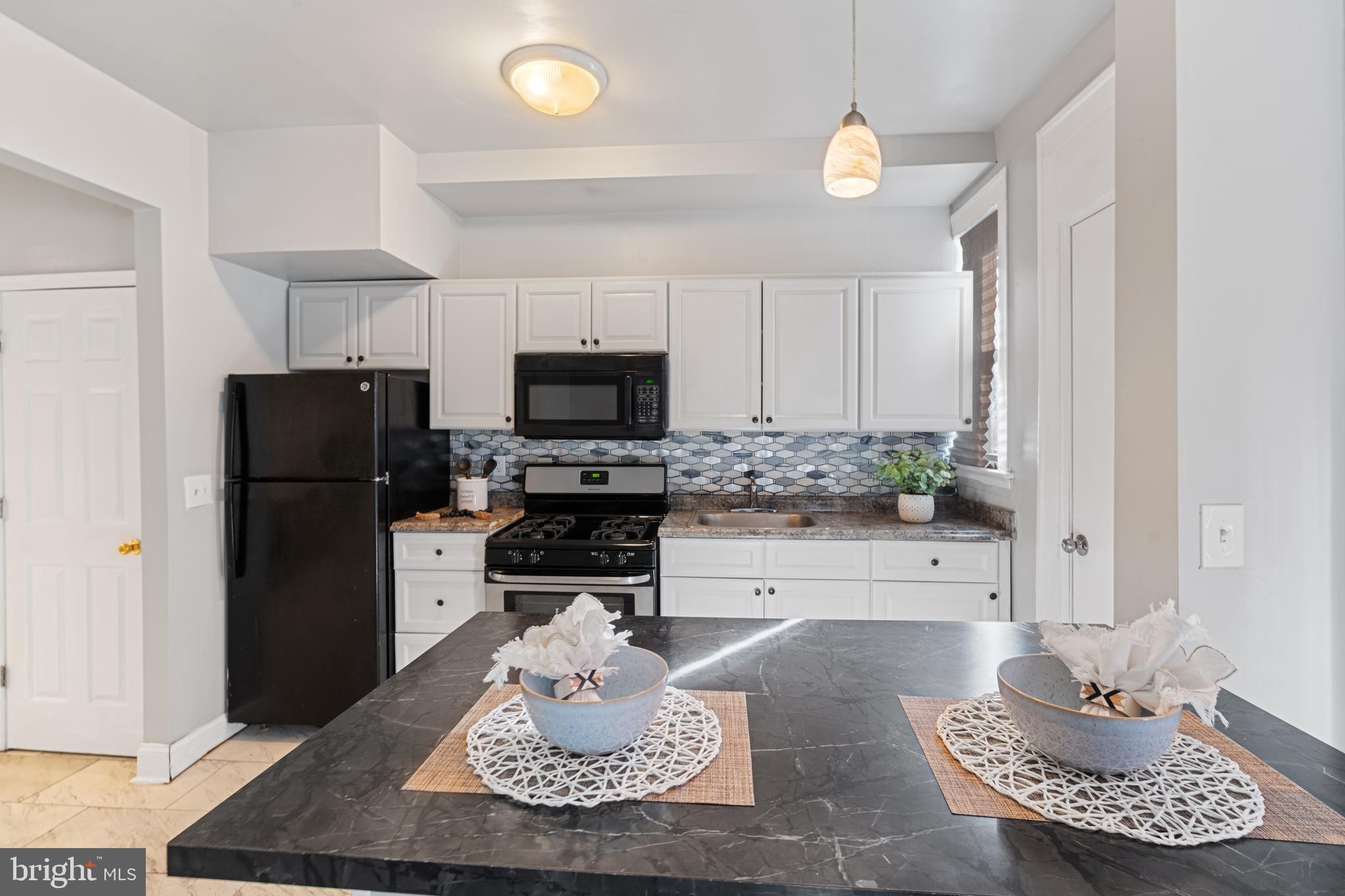 2725 Baker Street Baltimore, MD 21216 - Photo 7 of 25