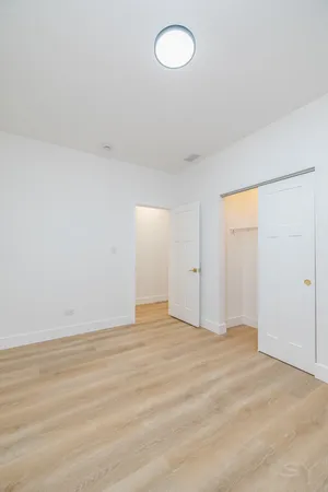 $2,300 | 2949 West 25th Place, Unit 1, Chicago, IL 60623