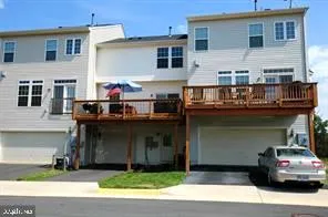 $3,000 | 42999 Edgewater Street, Chantilly, VA 20152