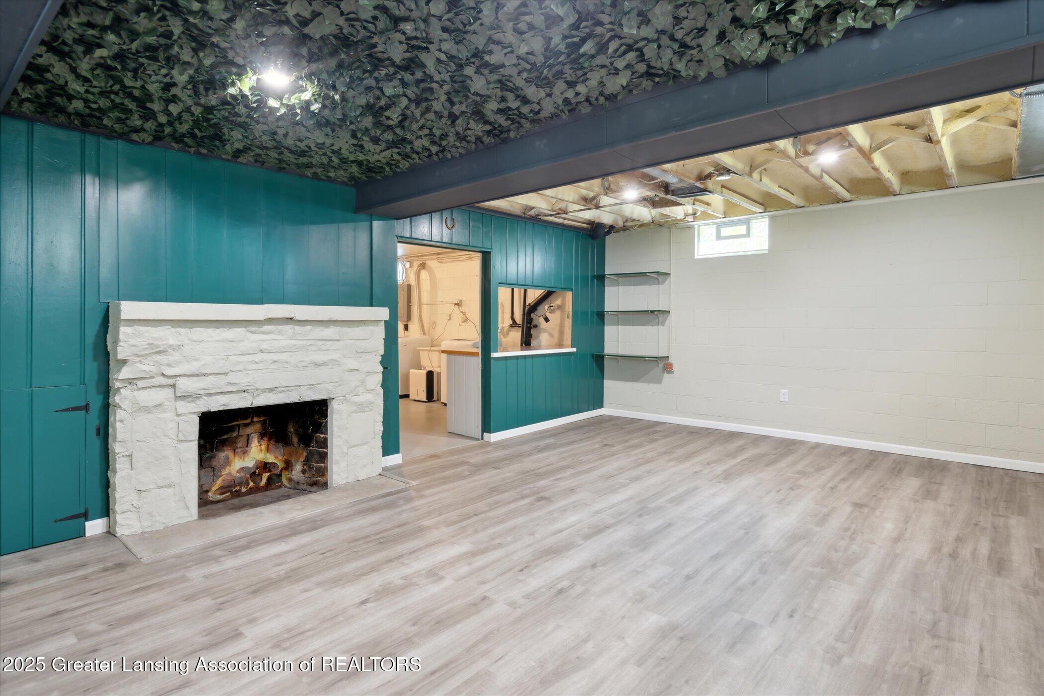 808 Robins Road Lansing, MI 48917 - Photo 31 of 38 31-808-Robins-Rd-Lansing-MI-48917-Window