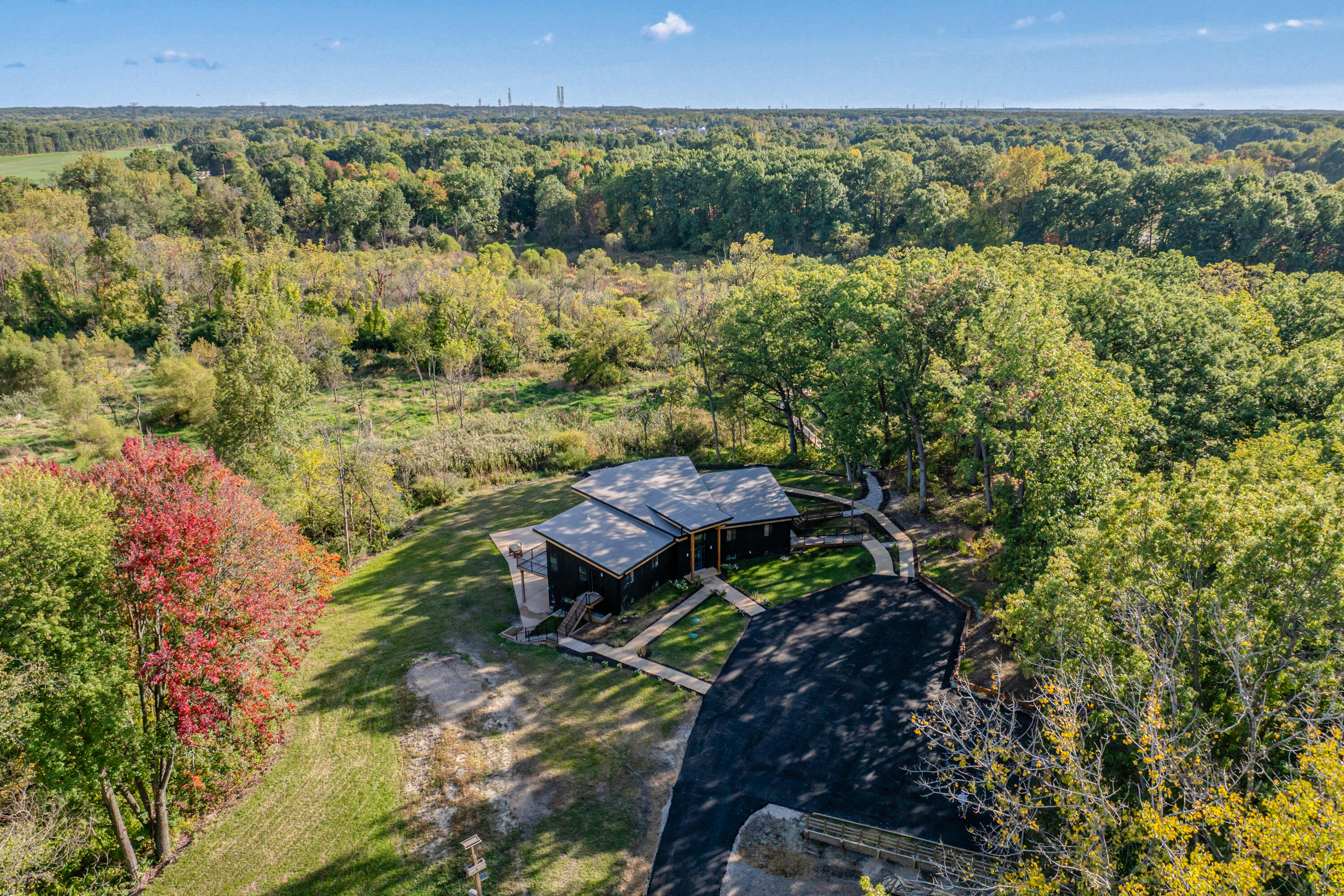 220 Robbins Road Valparaiso, IN 46385 - Photo 8 of 40 3000x2000