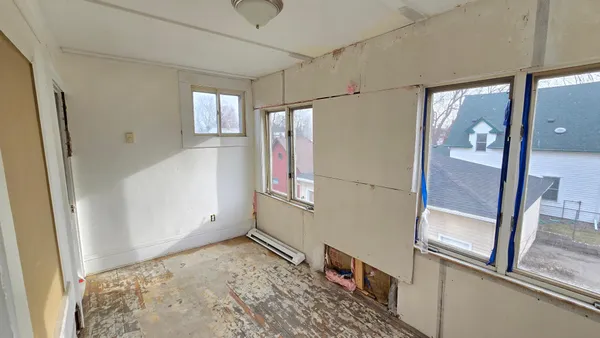 $199,900 | 1444 Edgerton Street, St. Paul, MN 55130