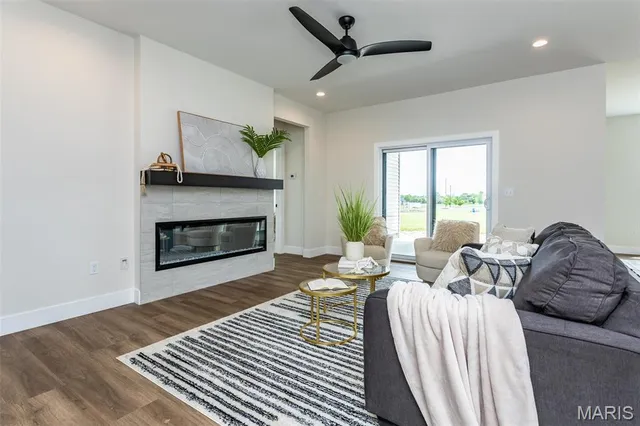 $599,900 | 829 Bushwood Way, Caseyville, IL 62232