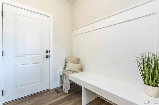 $599,900 | 829 Bushwood Way, Caseyville, IL 62232