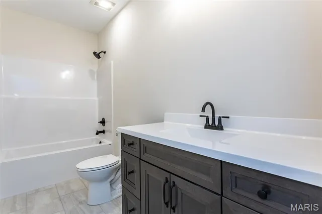 $599,900 | 829 Bushwood Way, Caseyville, IL 62232