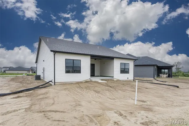 $599,900 | 829 Bushwood Way, Caseyville, IL 62232