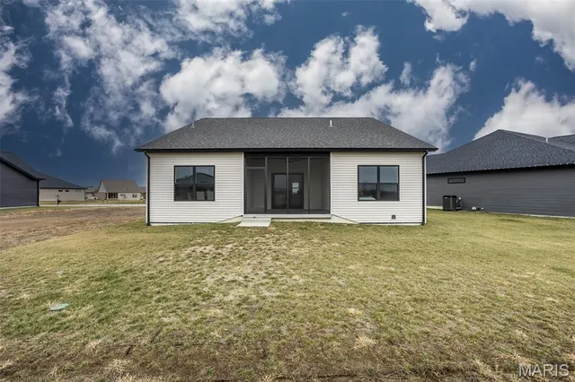 $599,900 | 829 Bushwood Way, Caseyville, IL 62232