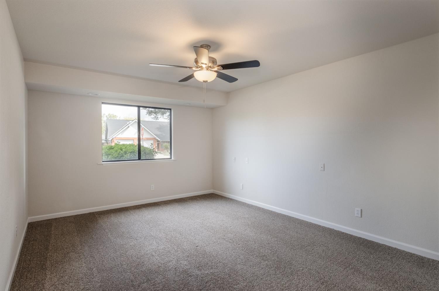 1966 Richert Avenue Clovis, CA 93611 - Photo 11 of 18