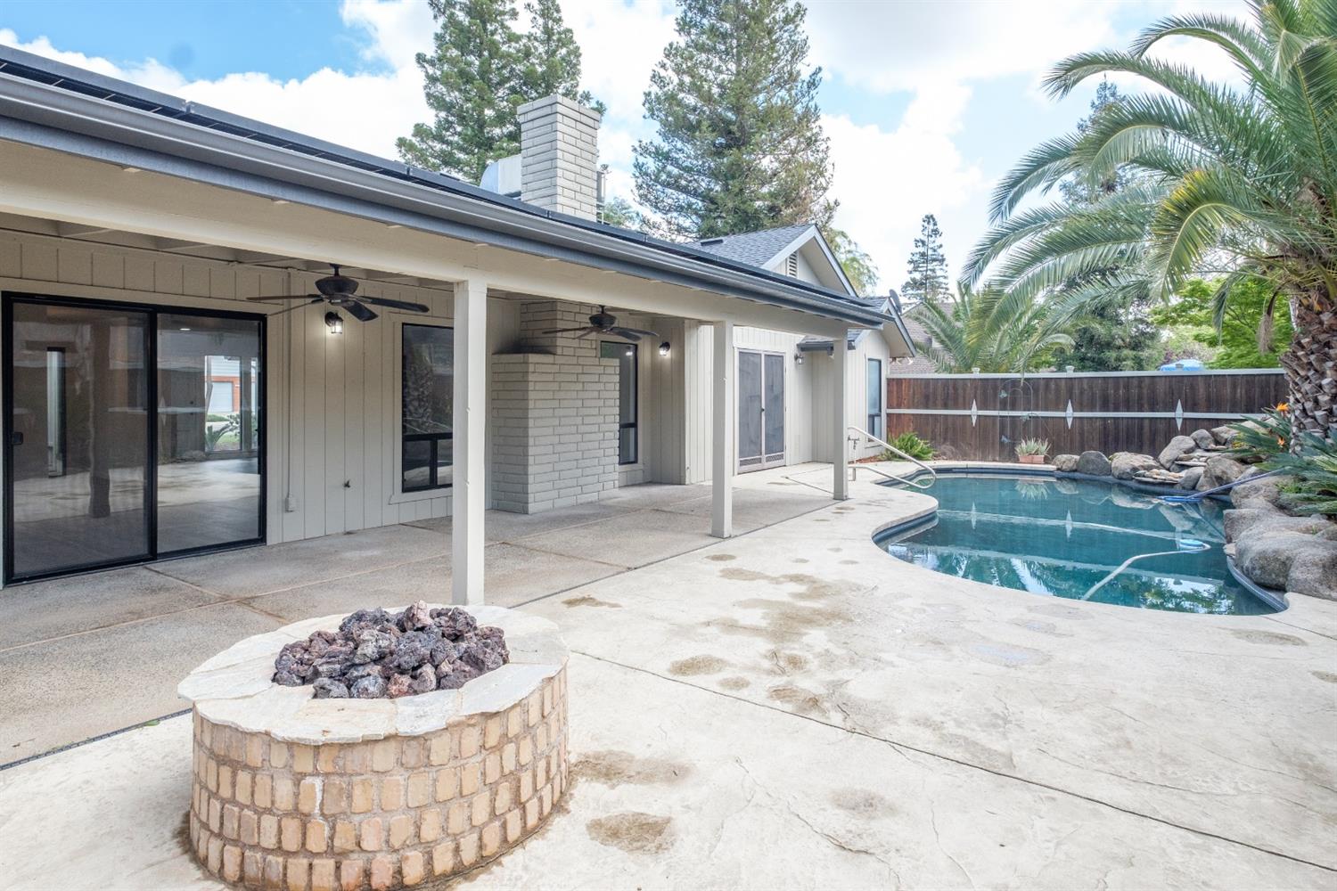 1966 Richert Avenue Clovis, CA 93611 - Photo 16 of 18