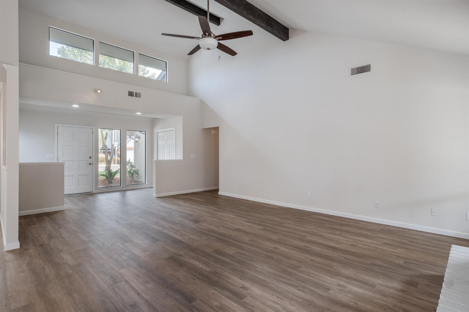 1966 Richert Avenue Clovis, CA 93611 - Photo 5 of 18