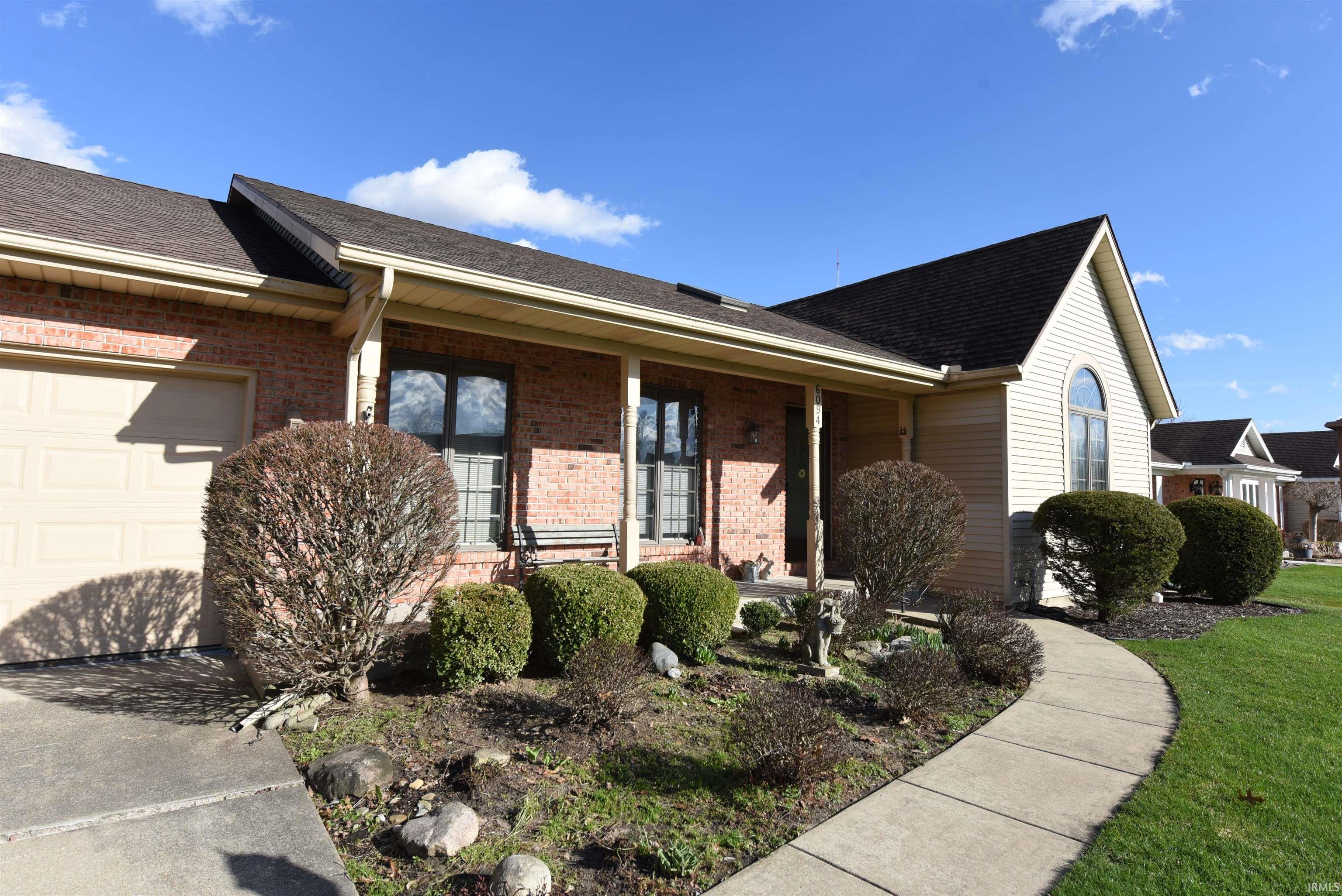 6094 Lansdown Court South Bend, IN 46614 - Photo 2 of 25