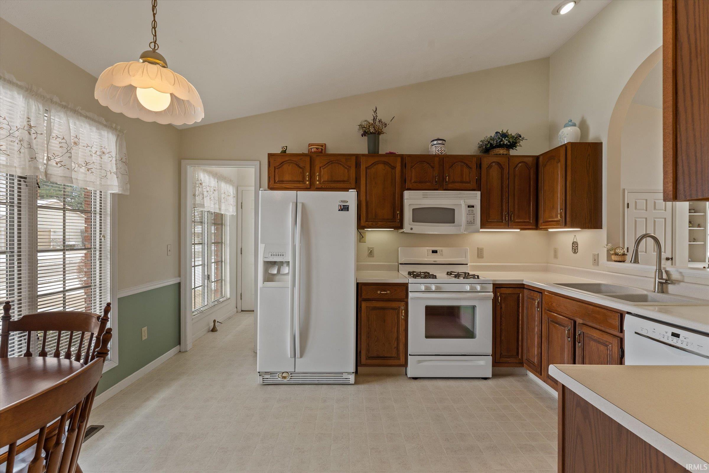 6094 Lansdown Court South Bend, IN 46614 - Photo 9 of 25
