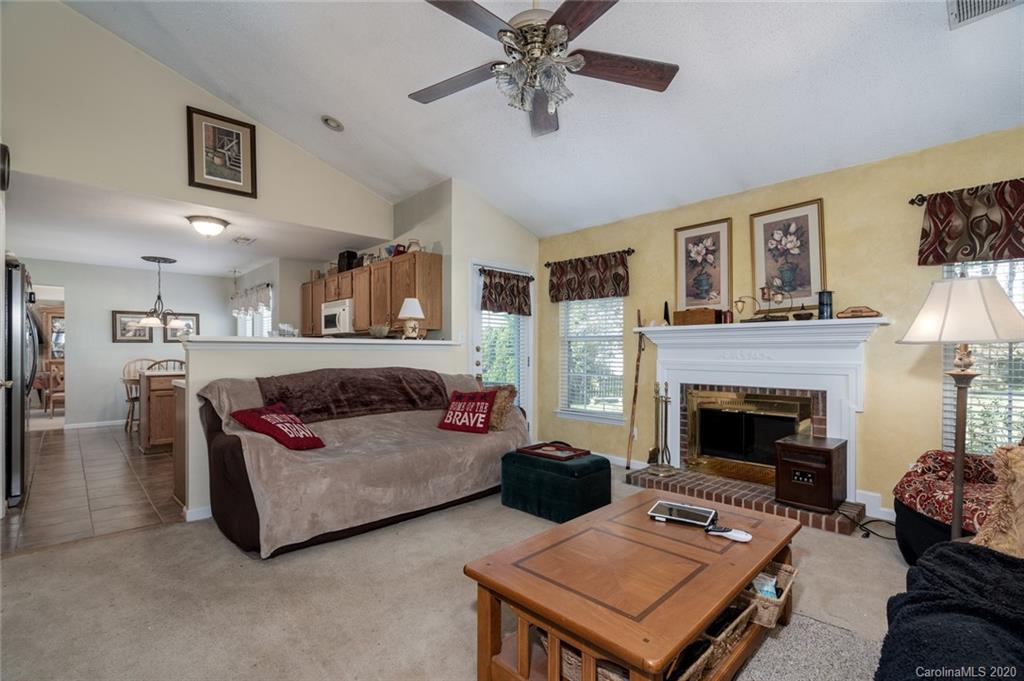 11427 Coreopsis Road Charlotte, NC 28213 - Photo 6 of 30 Gallery Image 6