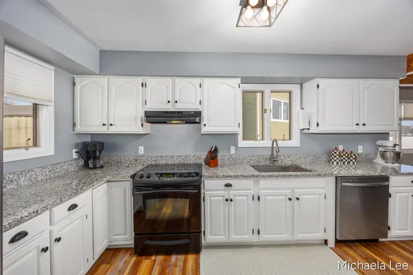 $289,900 | 125 Wa Wee Nork Drive, Unit 305 1 C, Battle Creek, MI 49015