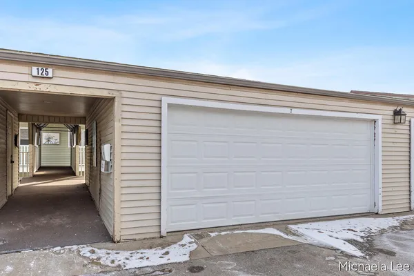 $289,900 | 125 Wa Wee Nork Drive, Unit 305 1 C, Battle Creek, MI 49015