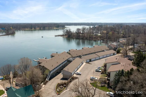 $289,900 | 125 Wa Wee Nork Drive, Unit 305 1 C, Battle Creek, MI 49015