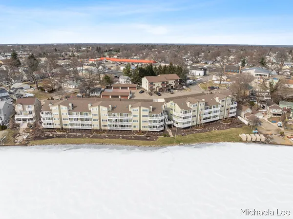 $289,900 | 125 Wa Wee Nork Drive, Unit 305 1 C, Battle Creek, MI 49015