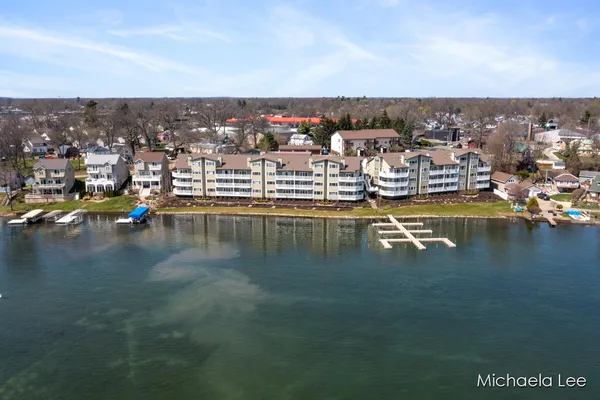 $289,900 | 125 Wa Wee Nork Drive, Unit 305 1 C, Battle Creek, MI 49015