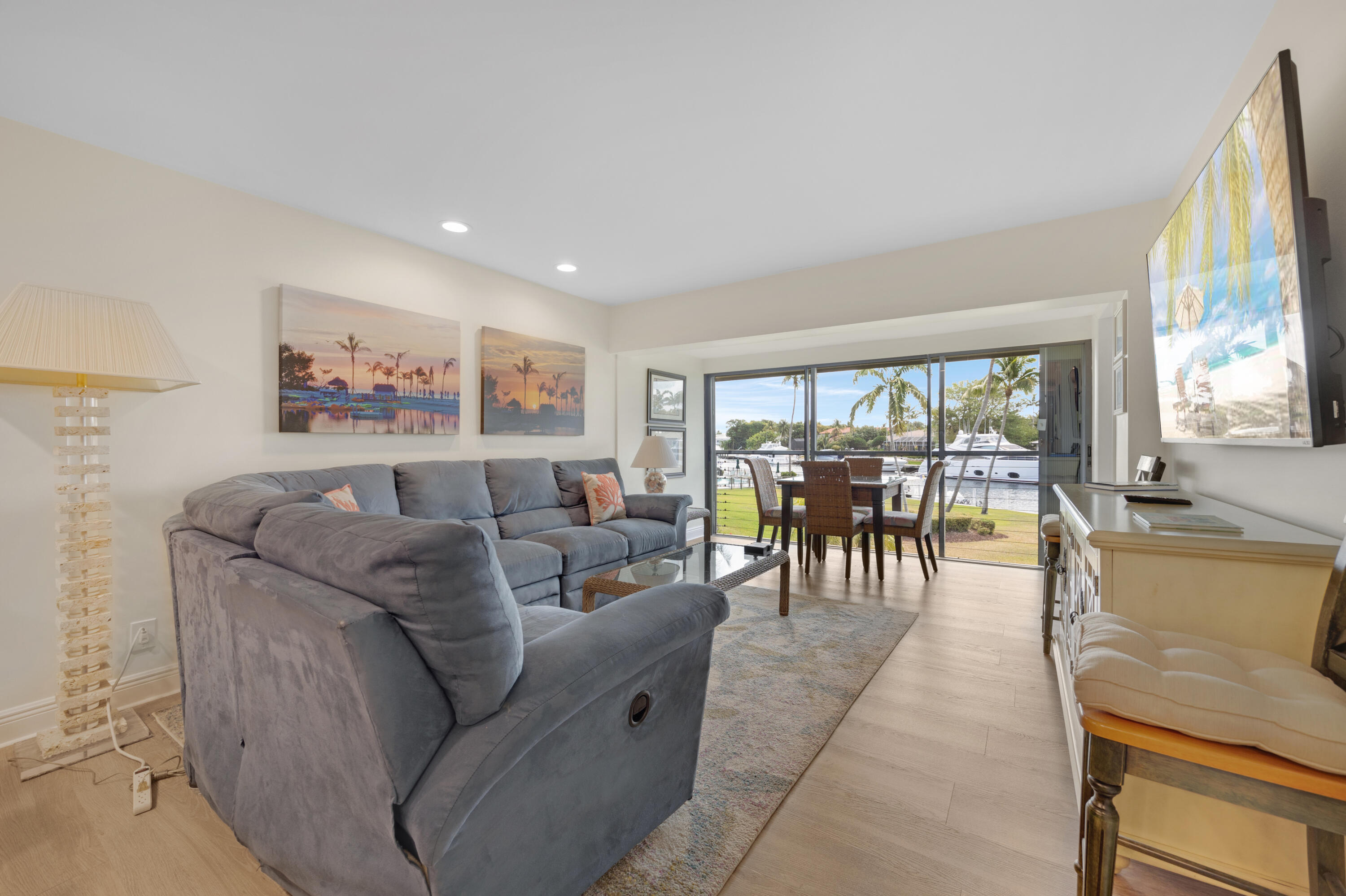 18 Anchor Drive, Unit B Key Largo, FL 33037 - Photo 11 of 17 a living room with furniture and a large window