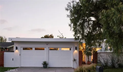 $2,475,000 | 275 Cecil Place, Costa Mesa, CA 92627