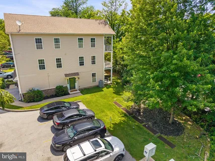 $330,000 | 14 Hillview Circle, Lansdowne, PA 19050
