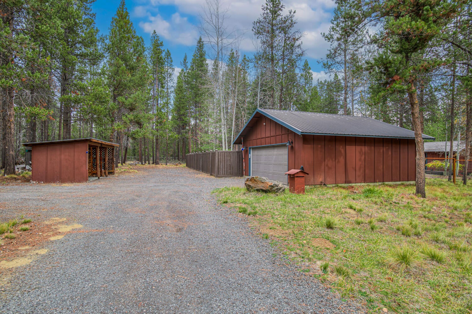 16810 Derringer Road Bend, OR 97707 - Photo 3 of 34 16810 Derringer Dr., Bend, OR - 3