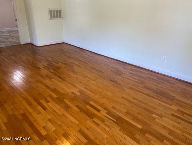 218 Middle Sound Loop Road Wilmington, NC 28411 - Photo 10 of 25 hardwood floors
