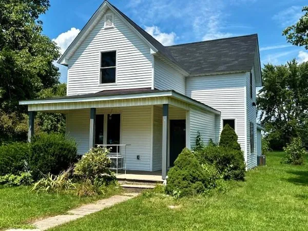 $169,900 | 416 East Main Street, Brook, IN 47922
