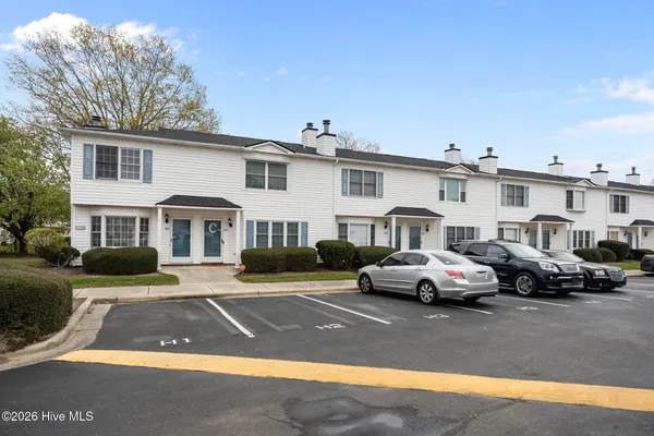 $114,900 | 1115 Grovemont Drive, Unit H1, Greenville, NC 27834