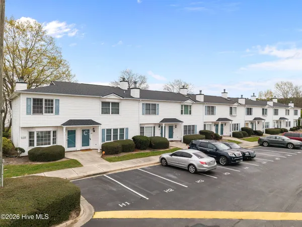 $114,900 | 1115 Grovemont Drive, Unit H1, Greenville, NC 27834