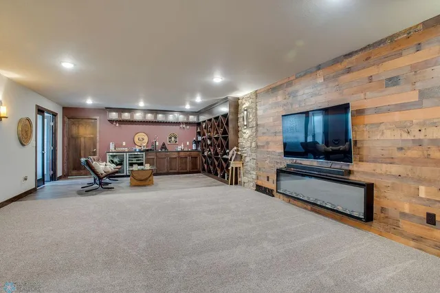 $834,900 | 5050 Prosperity Way South, Fargo, ND 58104