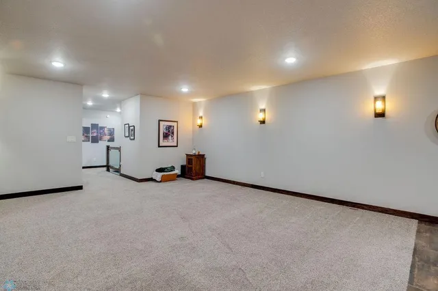 $834,900 | 5050 Prosperity Way South, Fargo, ND 58104