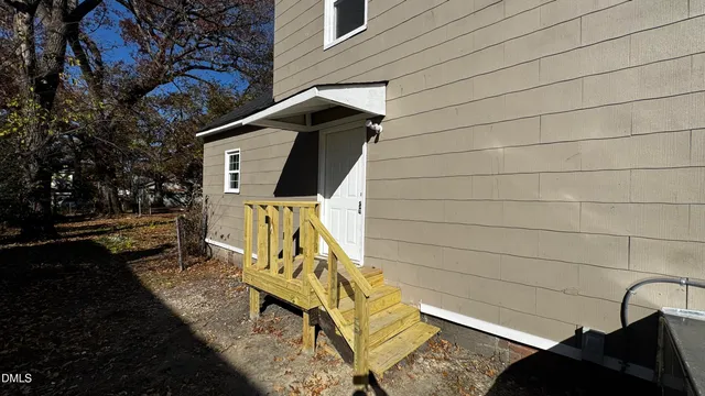 a close view of sink and tap