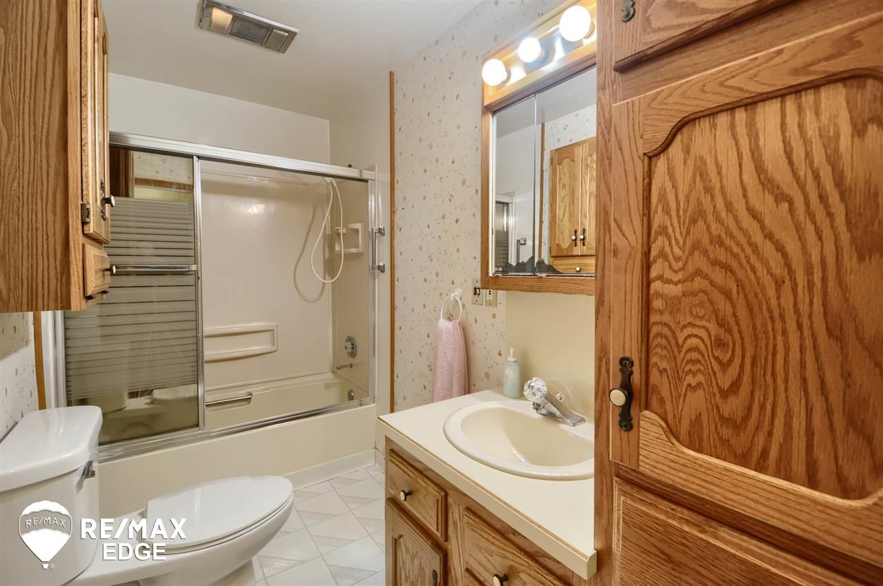4380 East Coldwater Road Flint, MI 48506 - Photo 16 of 25