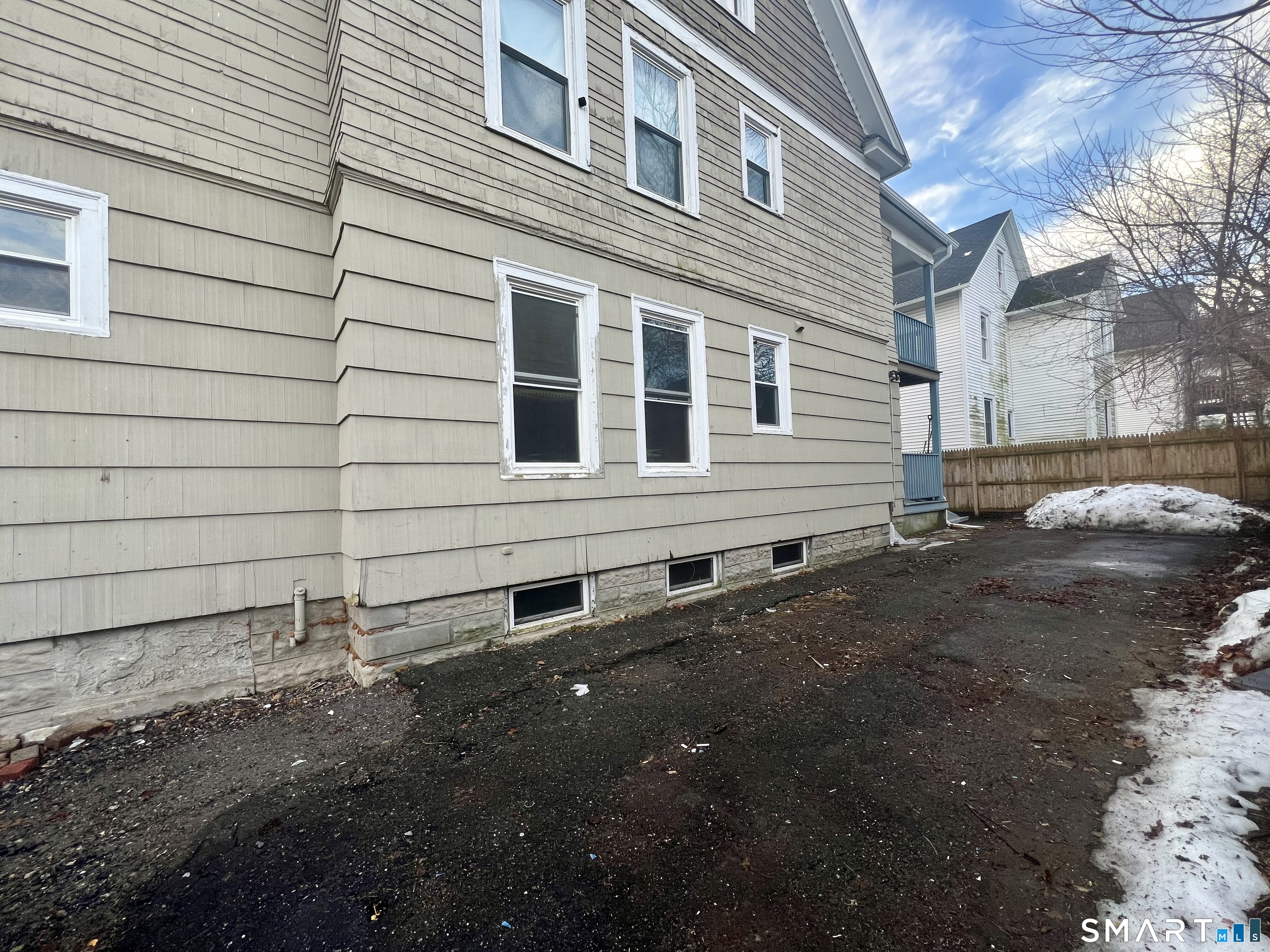 154 High Street Torrington, CT 06790 - Photo 3 of 36 a backyard of a house