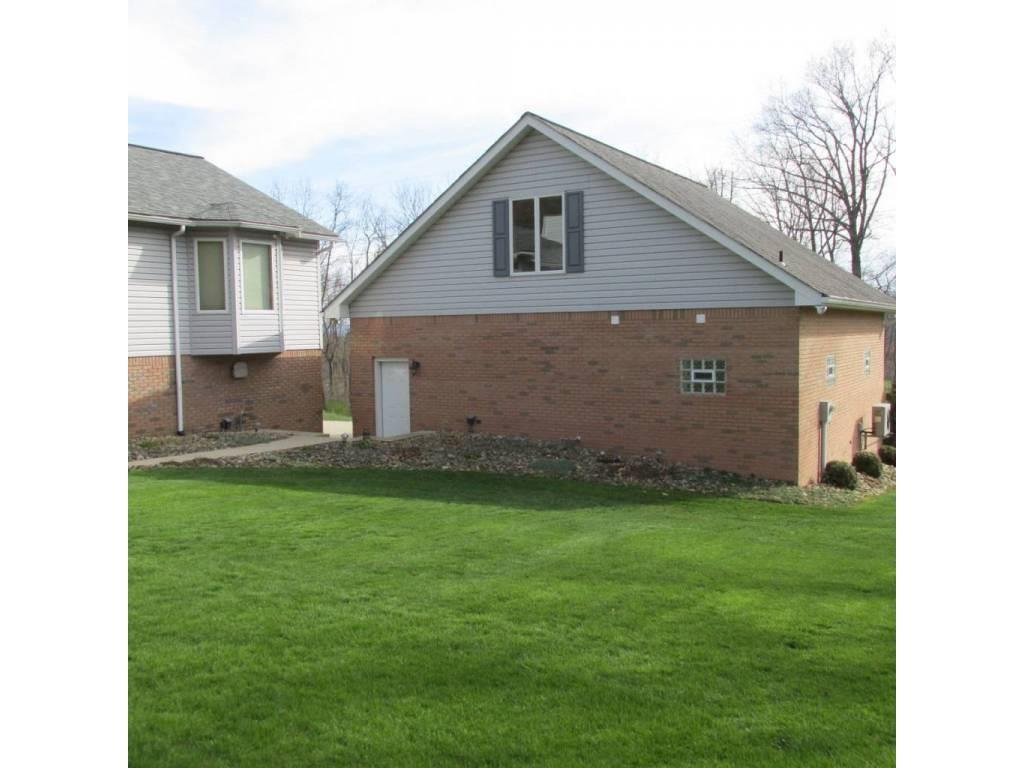3255 Ridgeway Road Greensburg, PA 15601 - Photo 5 of 25 Gallery Image 5
