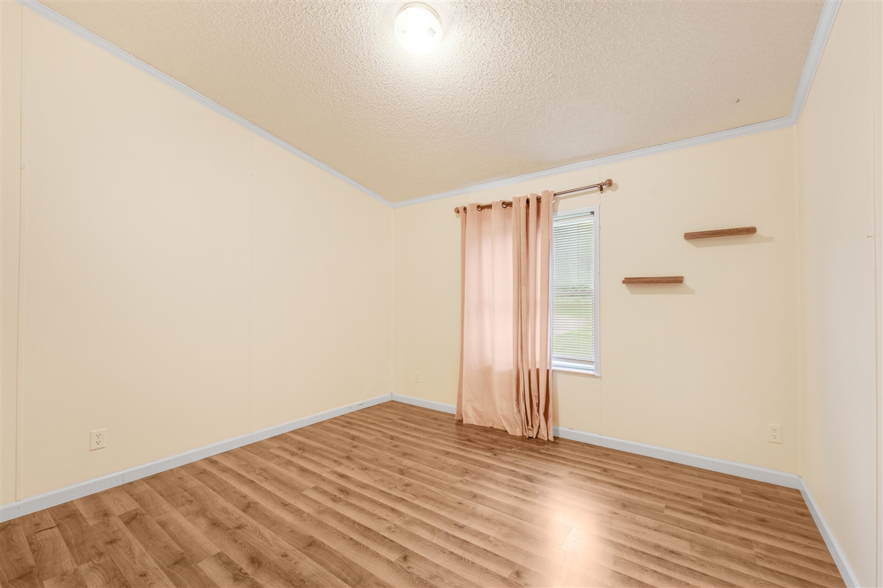 430 North Blue Creek Road Benton Harbor, MI 49022 - Photo 14 of 20