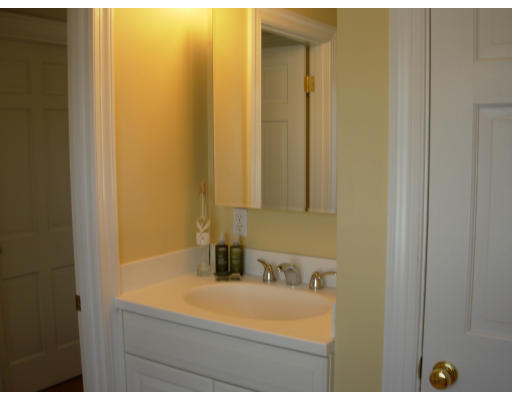7 Glenburnie Road Boston, MA 02132 - Photo 12 of 25 Gallery Image 12
