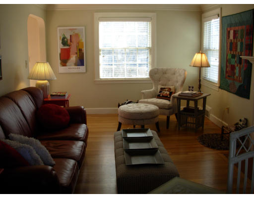 7 Glenburnie Road Boston, MA 02132 - Photo 9 of 25 Gallery Image 9
